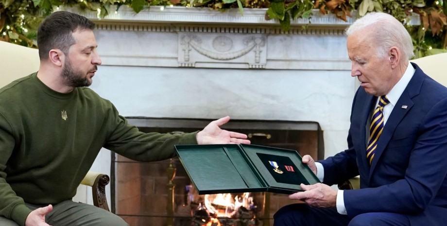 Владимир Зеленский и Джо Байден Владимир Зеленский и Джо Байден