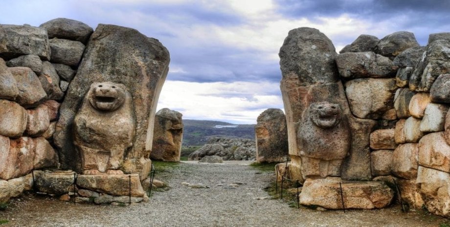 Хеттская империя, Калашмасский язык, Анатолийская история, Археологические открытия, Поздний бронзовый век, Индоевропейские языки, Лингвистическая география, Хеттская цивилизация