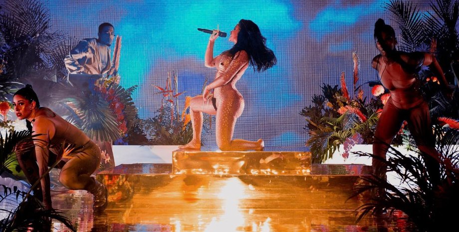 Jean Paul Gaultier, карди би, Cardi B, винтажный наряд, голое платье, готье