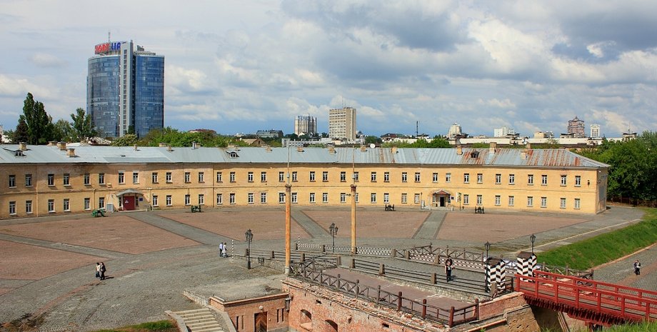 київська фортеця, аварійний ремонт, відновлення київської вежі 4, Фортеця на Печерську