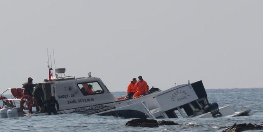 39 мигрантов утонули у берегов Турции / Фото: hurriyet.com.tr