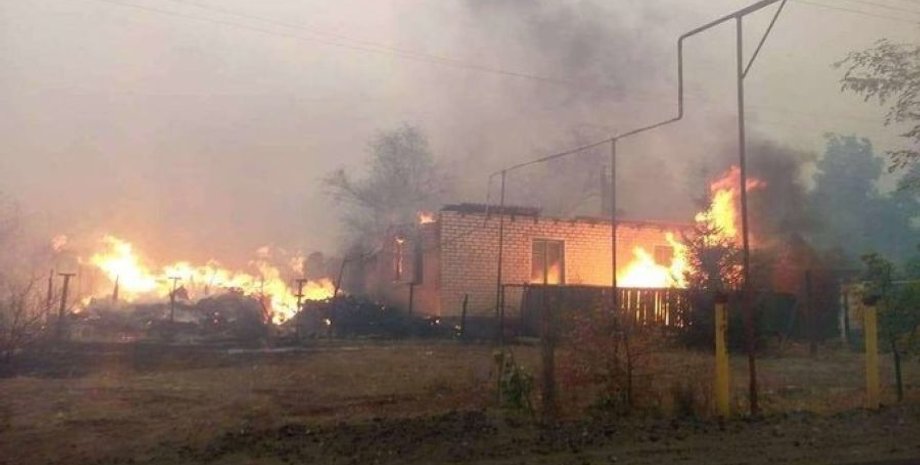 у військових частинах, пожежі на складах боєприпасів, пожежі на військових летовищах.