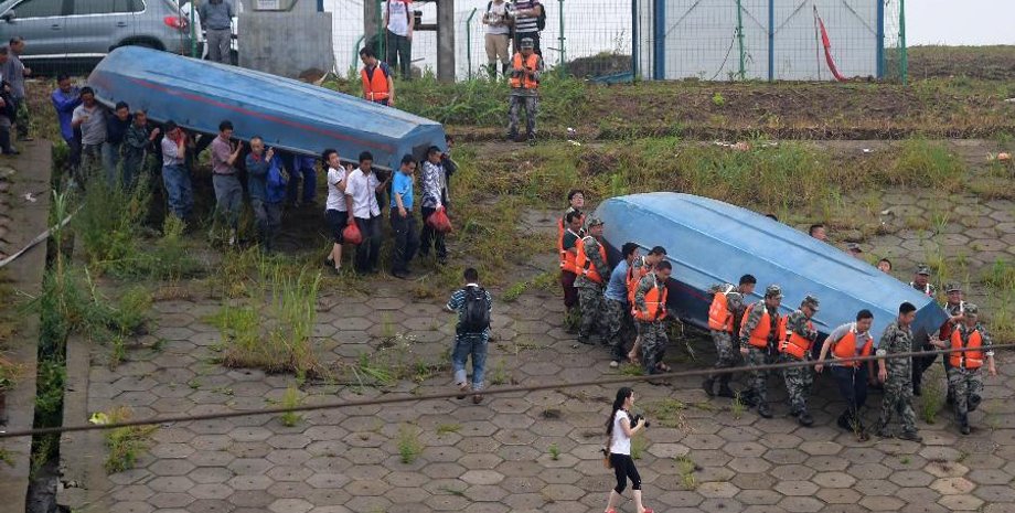 Спасательная операция / Фото: "Синьхуа"