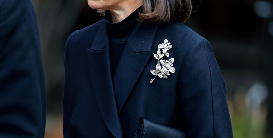 Леді Сара Чатто, донька принцеси Маргарет надягла брошку, брошка принцеси маргарет, онука королеви єлизавети, похорон королеви