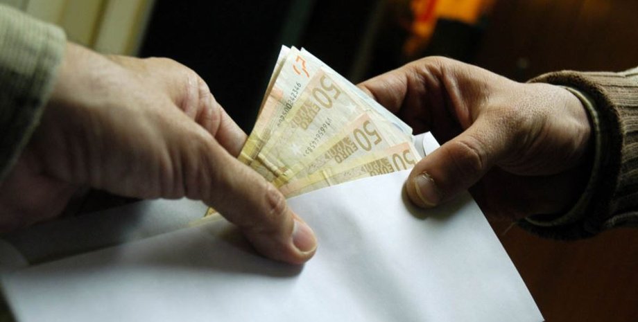 Взятка / Фото: report.if.ua