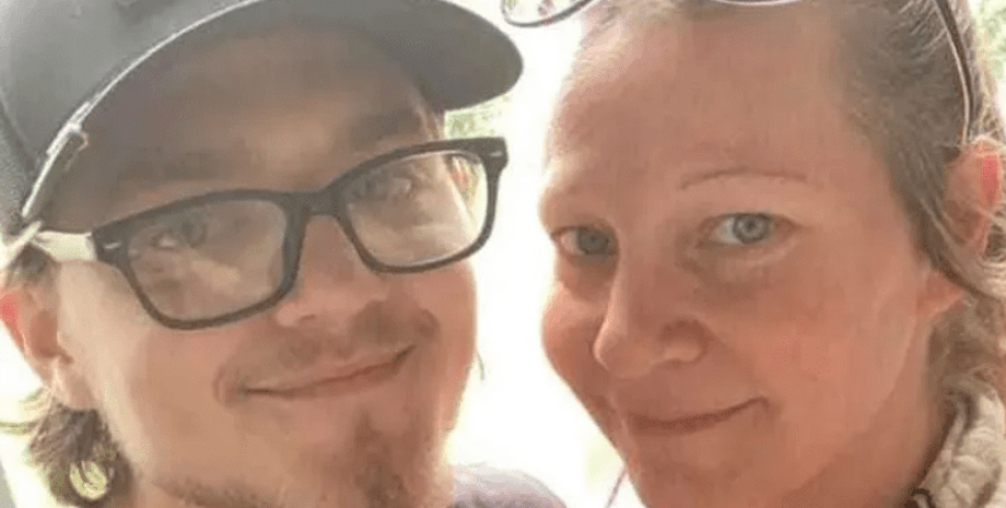 Эми Спаркс с возлюбленным