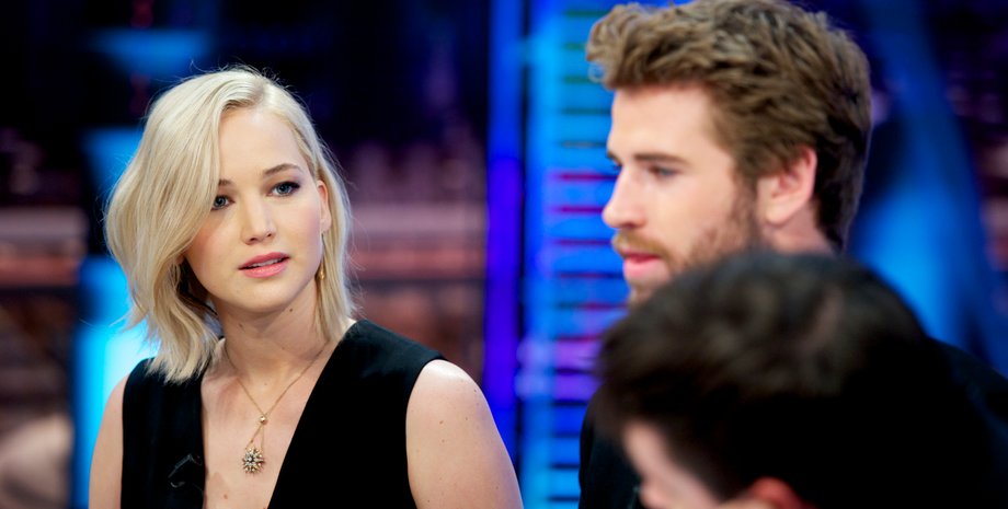 Дженніфер Лоуренс та Ліам Гемсворт, майлі сайрус ліам, Flowers майлі сайрус, роман дженніфер лоуренс та ліама гемсворта