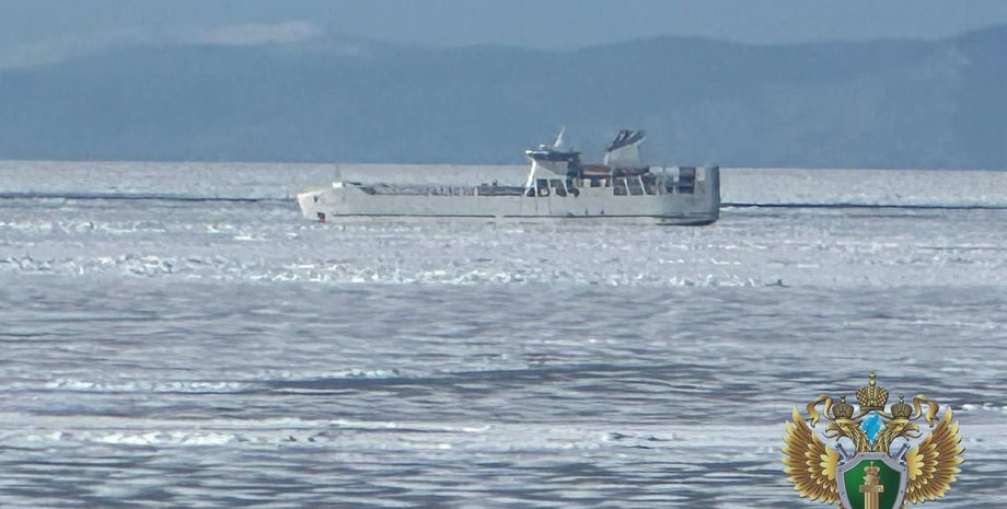 Судно, корабль, Александр Деев, Россия, флот, РФ, Сахалин, льдина, столкновение, фото