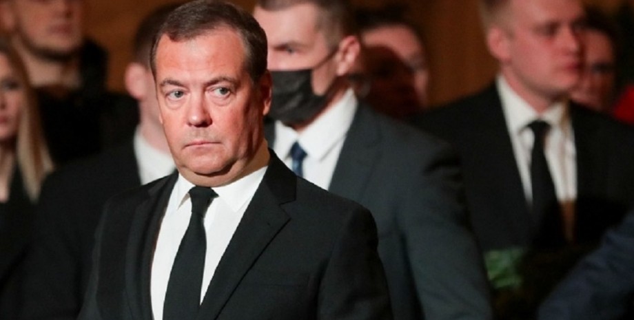 Дмитрий Медведев, медведев угрожает ядерным оружием