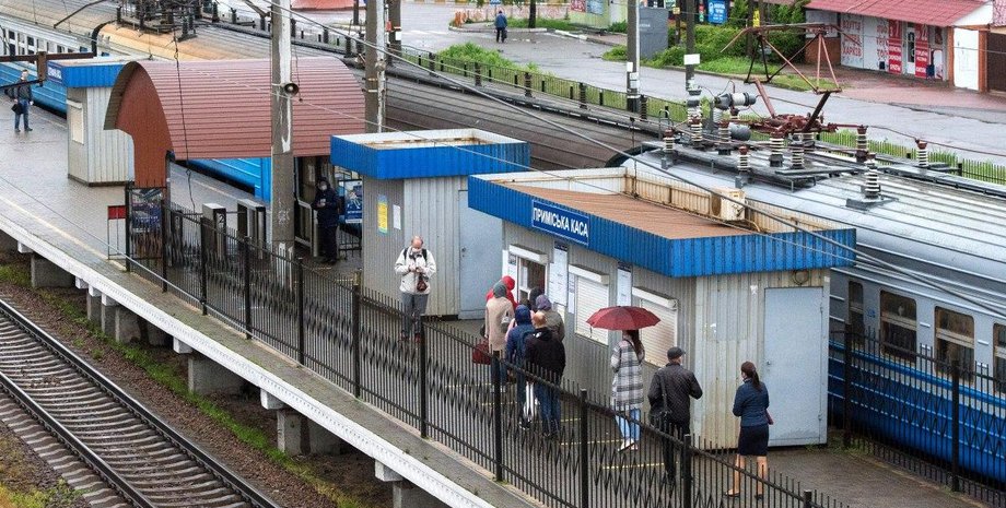 Укрзализныця, поезда, железнодорожники, вокзал
