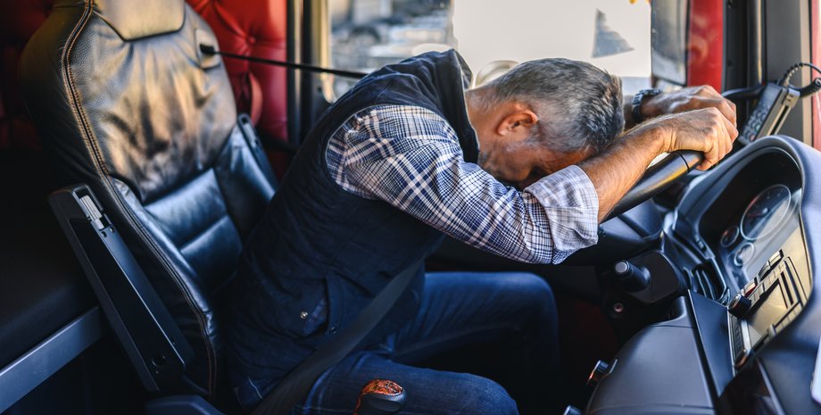 дефицит водителей, транспортный кризис, Водитель-международник вакансии, зарплата Водитель-международник