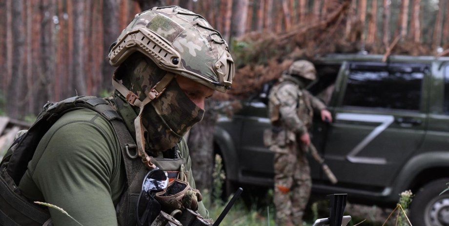 Ukraińscy obrońcy wyrządzają obrażenia przeciwpożarowe na zachodnich obrzeżach w...