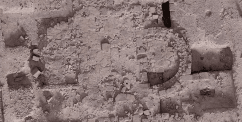 археологи раскопали древний храм