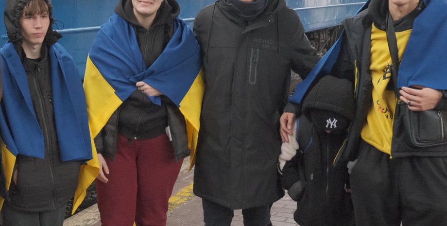 дети, украинские дети, дети возвращении из оккупации