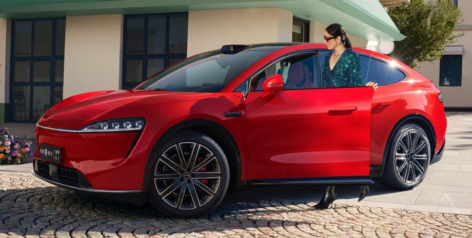 Luxeed R7, Luxeed R7 Range extender, новый Luxeed R7, кроссовер Luxeed