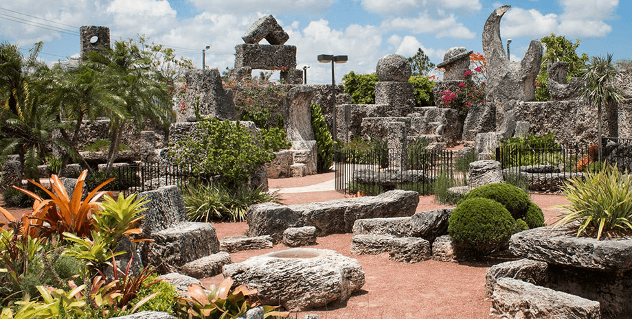 "Коралловый замок" в США, коралловый замок, Эдвард Лидскалнин, каменный монумент, построил в одиночку, инопланетяне, американский Стоунхендж