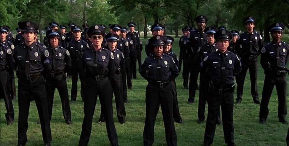 Кадр из фильма "Полицейская академия"
