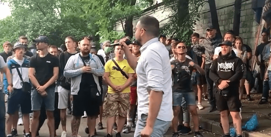 Представники "Нацкорпусу" на мітингу