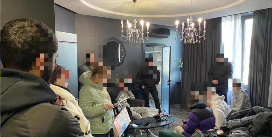 Пьяные вечеринки Киев скандал издевательства видеоролики подозрение Ксанакс наркотики