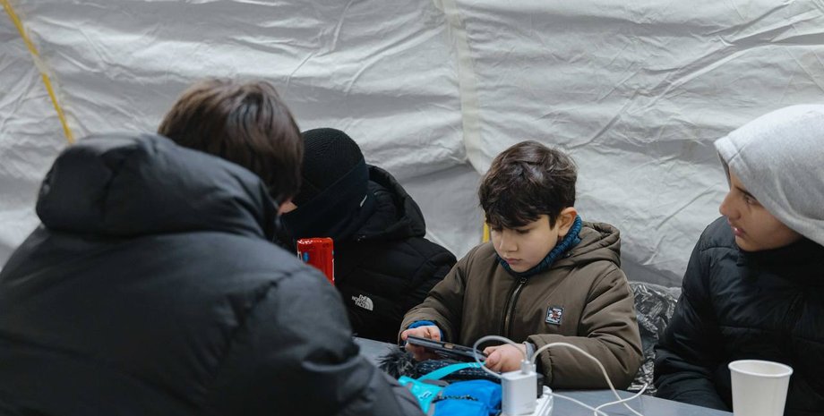 Пункт обігріву на Троєщині