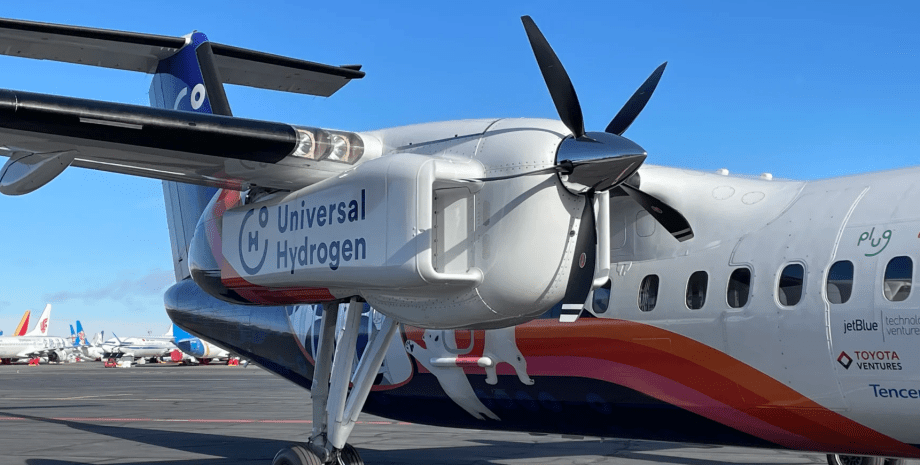 самолет, исторический рейс, водородный двигатель, Universal Hydrogen