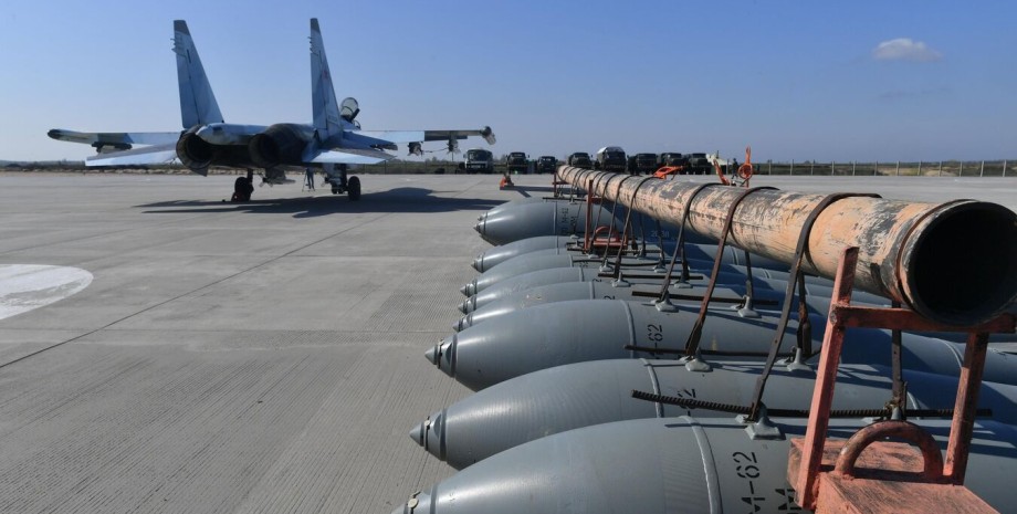 ФАБ-500 Авіабомби ФАБ-500 та російський літак готові до обстрілів України