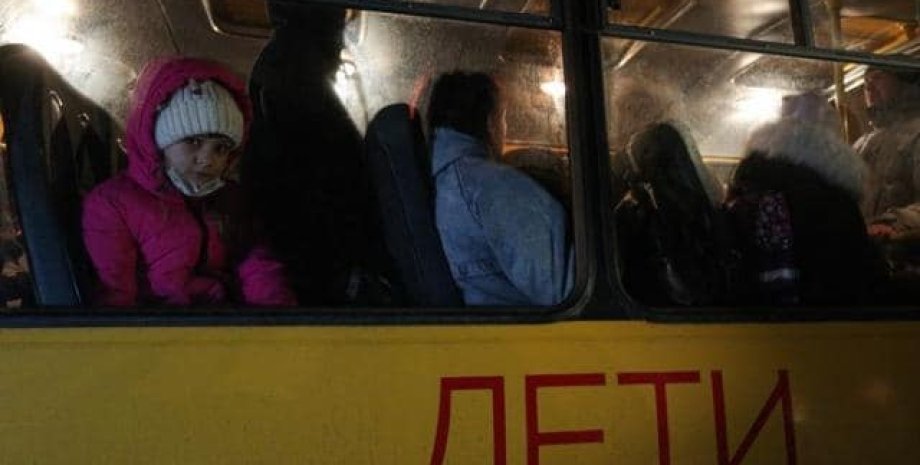 автобус, дети, украинские дети, эвакуация