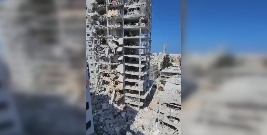 Іран вдарив по будинку в Бат-Ямі