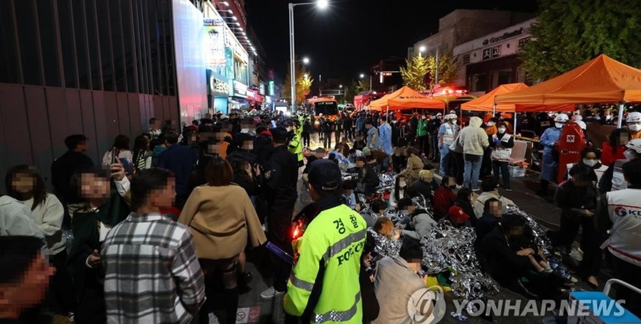 Давка трагедия Итхэвон Сеул Хэллоуин гибель