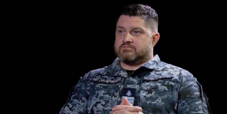 Дмитро Плетенчук Речник ВМС Дмитро Плетенчук розкрив деталі удару по авіаремонтному заводу у Таганрозі