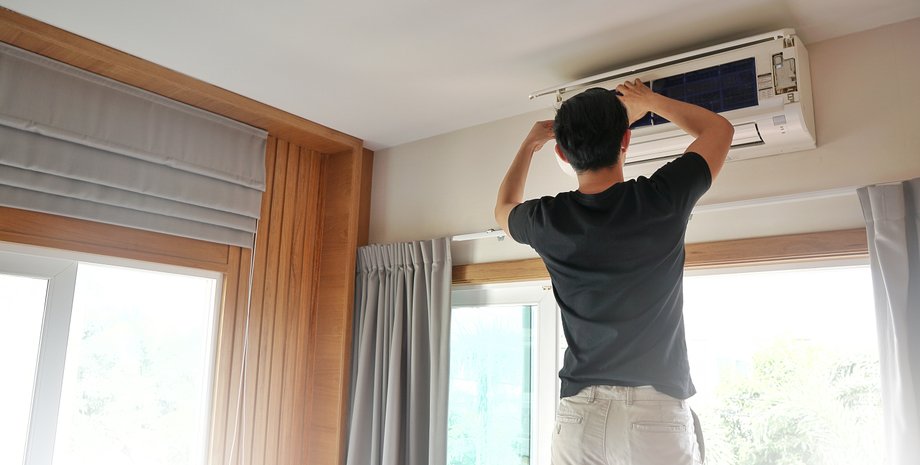 Кондиционер в комнате