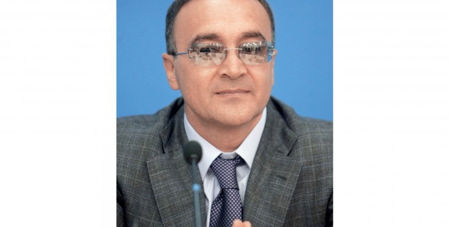 Игорь Никонов