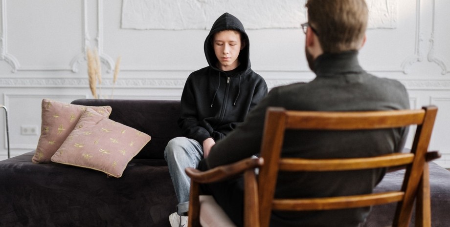 прием у психолога психотерапевт, психиатр, врач, сеанс, девушка, мужчина