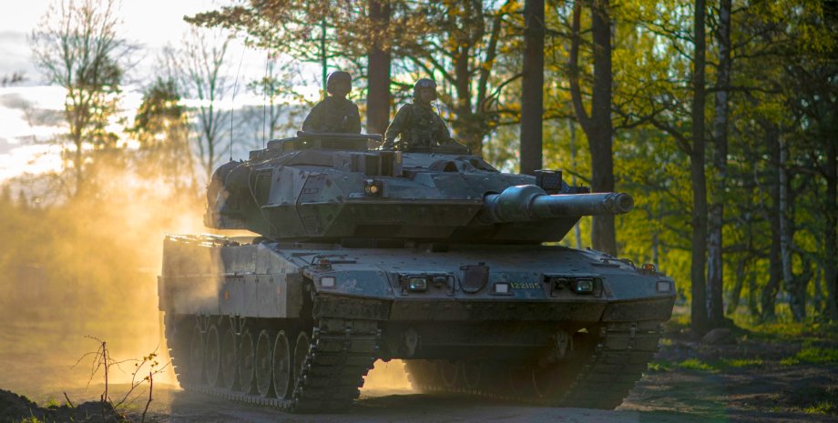 Strv 122, він же Leopard 2A5 шведського виробництва