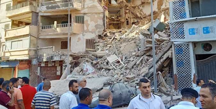 Разрушения, Египет, Александрия, высотное здание, жертвы, спасательная операция, туристы, трагедия