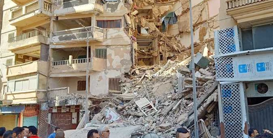 Разрушения, Египет, Александрия, высотное здание, жертвы, спасательная операция, туристы, трагедия