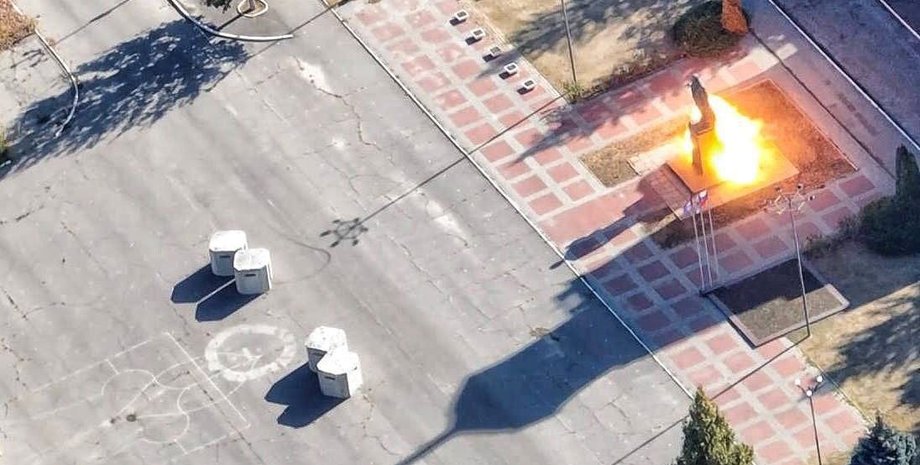 Памятник Ленину, Новая Каховка, Херсонская область