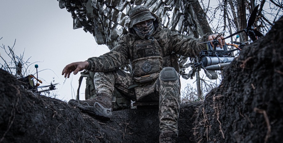 Дрон ЗСУ дрон, дрон-камікадзе, FPV-дрон, ЗСУ, війна в Україні