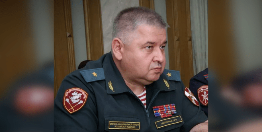 Podle vyšetřování velitel centrálního okresu Rosgvardia generálmajor Vadim Drago...