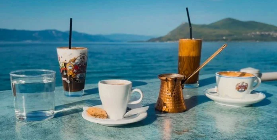 Греція, кава, капучино, напій, рейтинг, лід, молоко, вода, шейкер, продукт, еспресо, фраппе, приготування кави, день кави