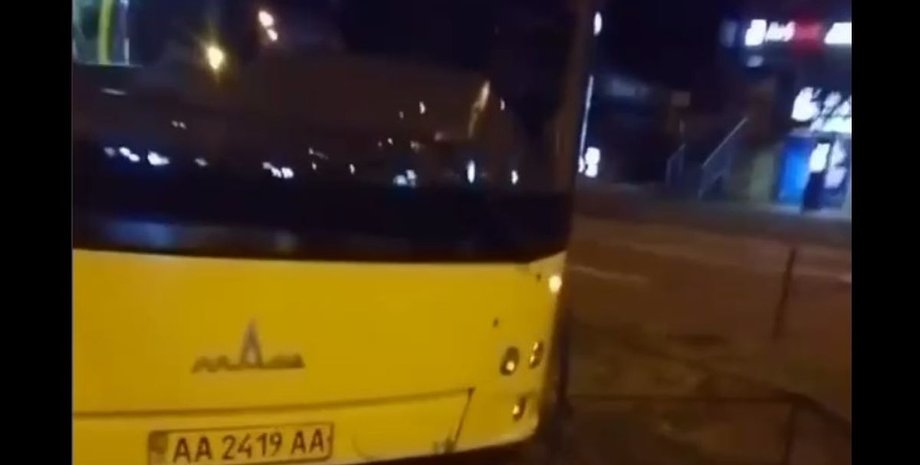 Киев, автобус, водитель, нападение,