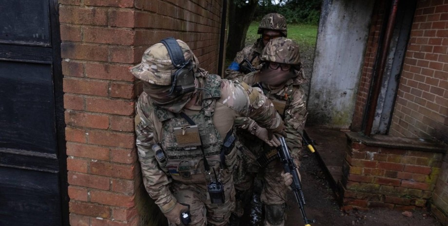 Полигон для ВСУ в Великобритании военные учения, учения ВСУ, полигон ВСУ, ВСУ в Великобритании