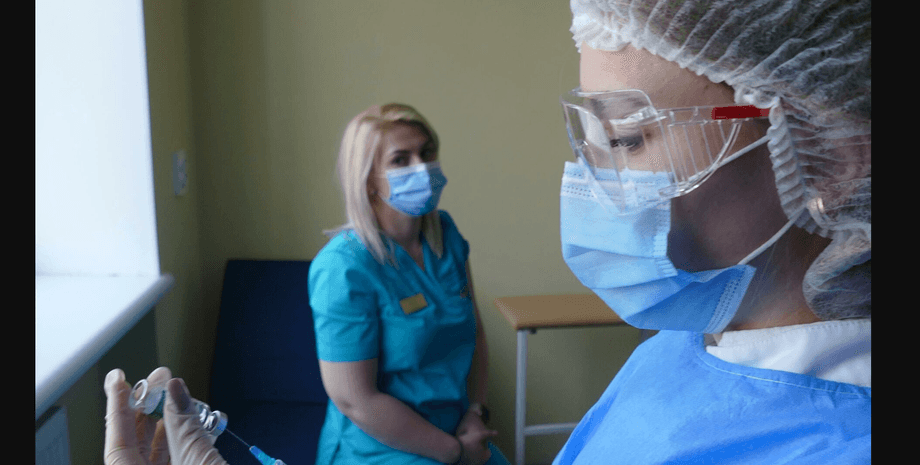 коронавирус, вакцинация, врач, фото