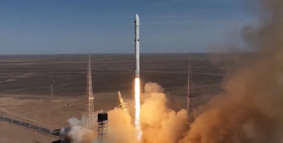 Китай впервые отправил в космос новую ракету