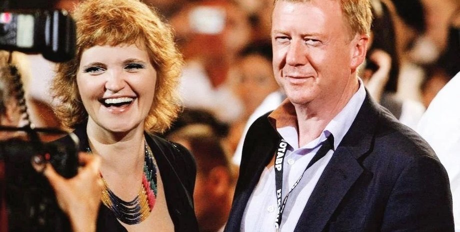 анатолий чубайс, дуня смирнова, бегство из россии, чубайс на кипре, российский политик, российский олигарх