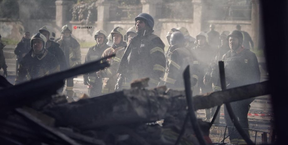 спасатели киев, дроны, удар дронами 17 октября, удар дронами сегодня, разрушения, погибшие
