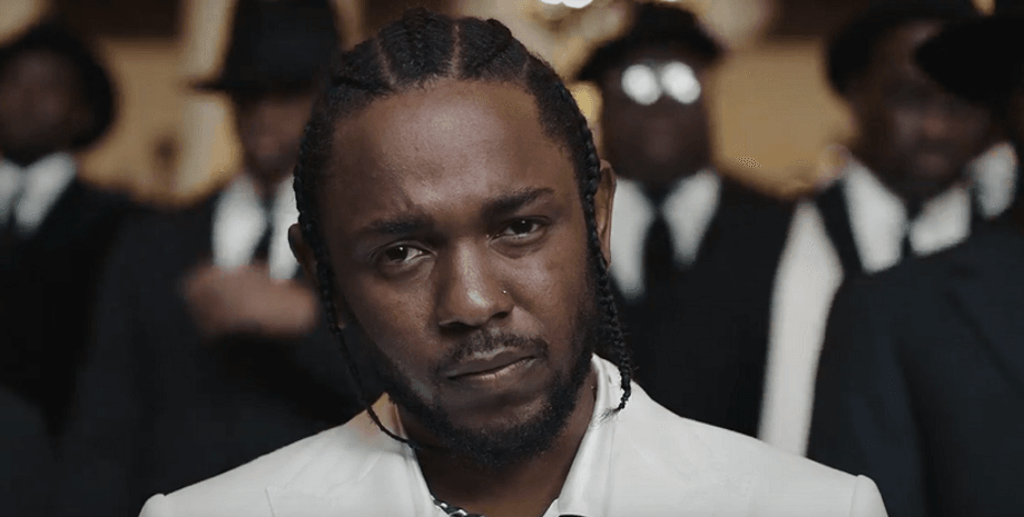 Кадр из видео "HUMBLE"