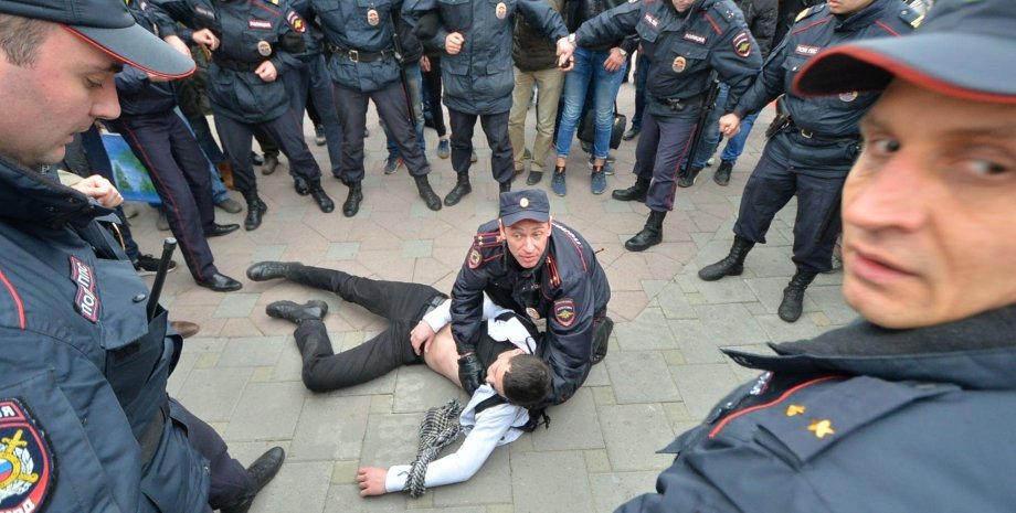 Задержание в Екатеринбурге / Фото: witter.com/BlackSwan_67