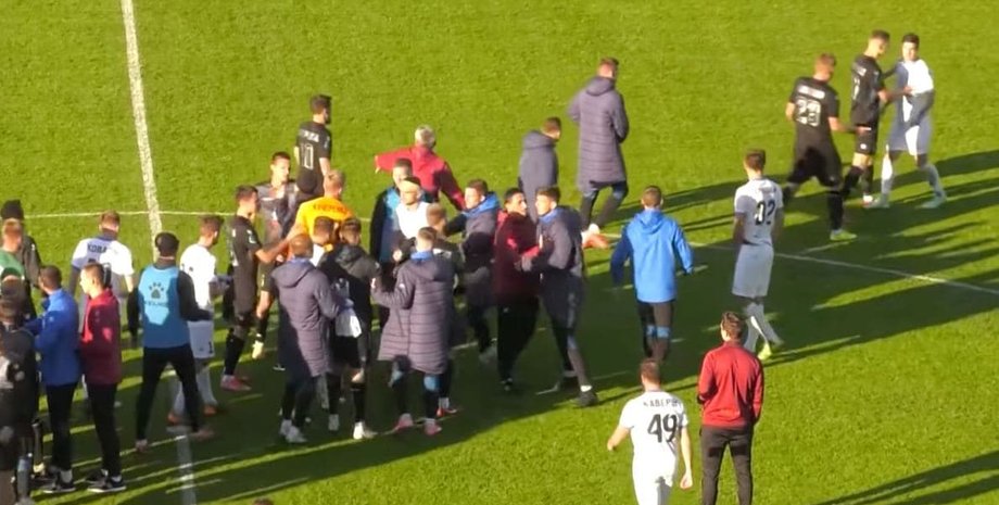 Драка в конце матча Подолье-Олимпик