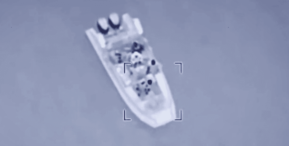 Бійці ГУР МО знищили катер ЗС РФ біля Залізного Порту